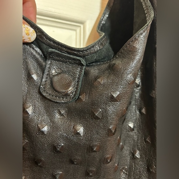 Streets ahead Genuine leather shoulder bag retails $250 - Picture 11 of 11